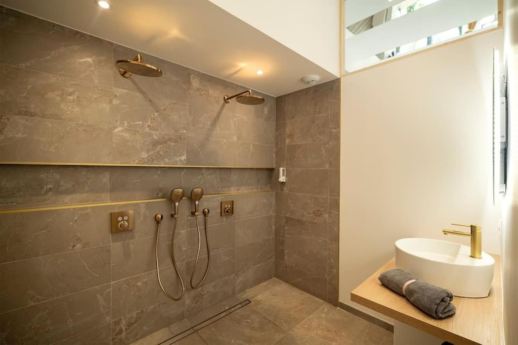 Loft De Luxe Le Chic, Grand Jacuzzi, Vue Port De Plaisance Apartment Saint-Valery-en-Caux Exterior photo