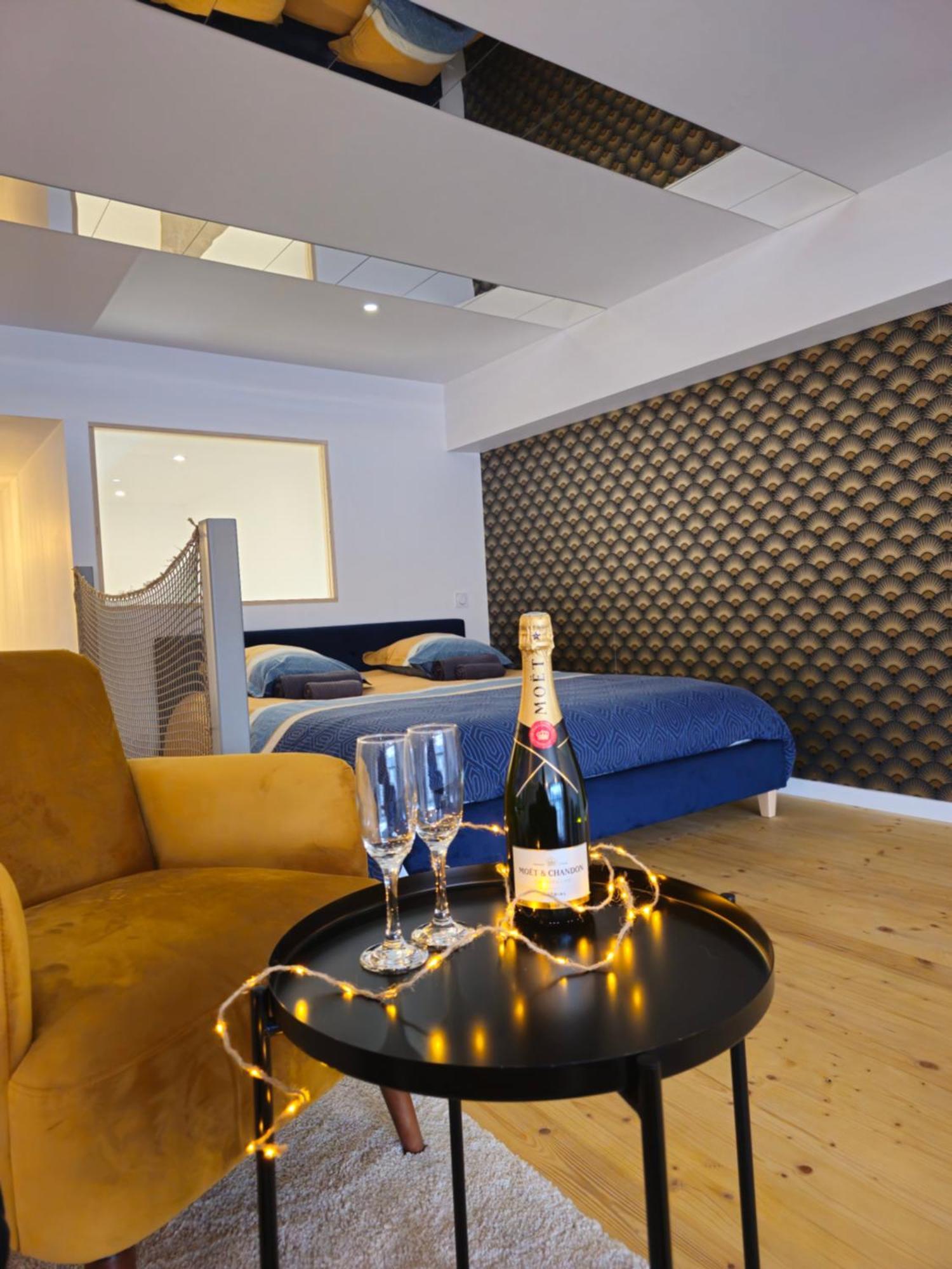 Loft De Luxe Le Chic, Grand Jacuzzi, Vue Port De Plaisance Apartment Saint-Valery-en-Caux Exterior photo